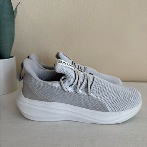 New ZOVE Gray and White Mesh Athletic Sneakers